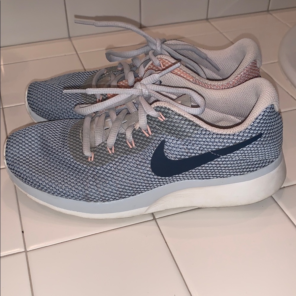 Nike Tanjun Ror (Platinum / Armory
Navy) Racer Running (921668-002)